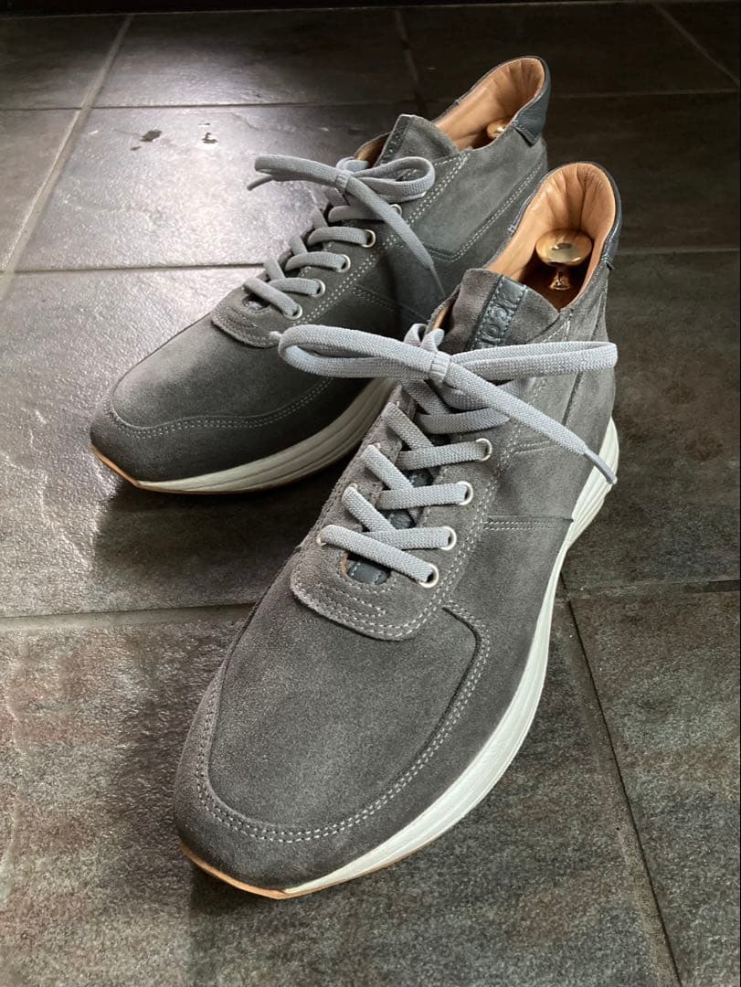 C.QP スエードスニーカー 41 グレー ミッドカット ポルトガル製
