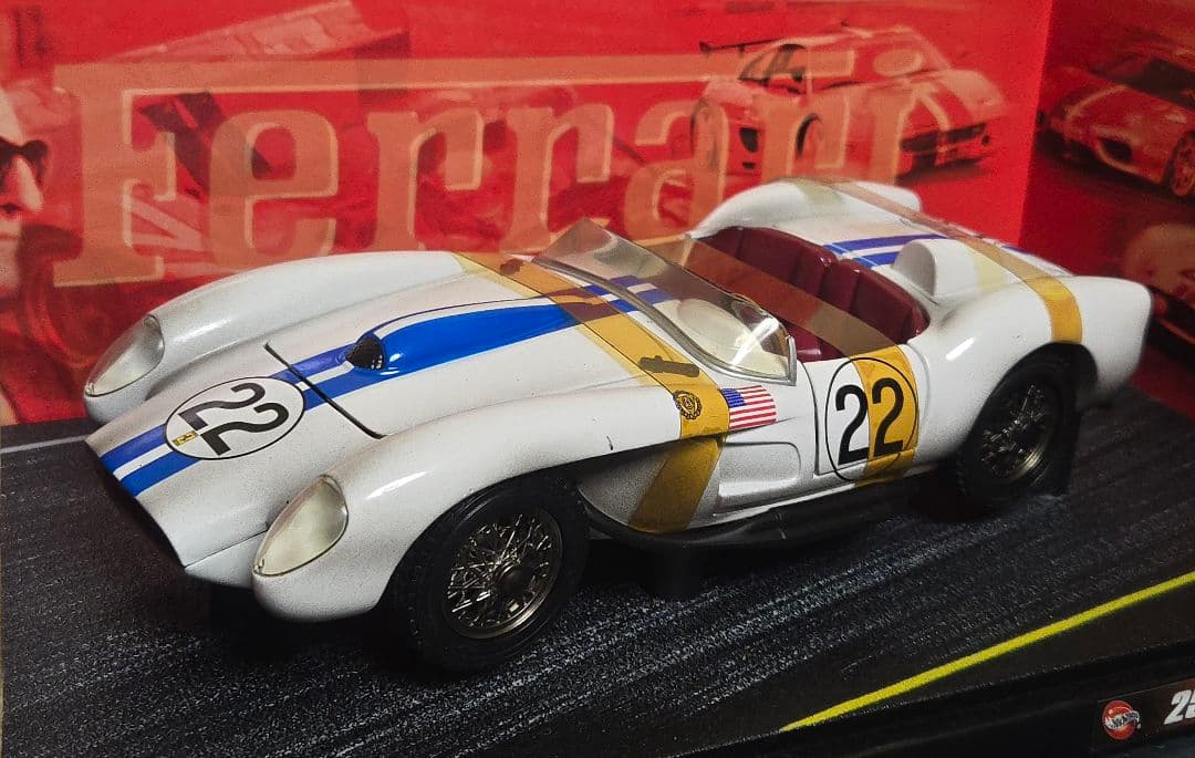 1/18Ferrari250 TESTA ROSSAフェラーリ250テスタロッサ