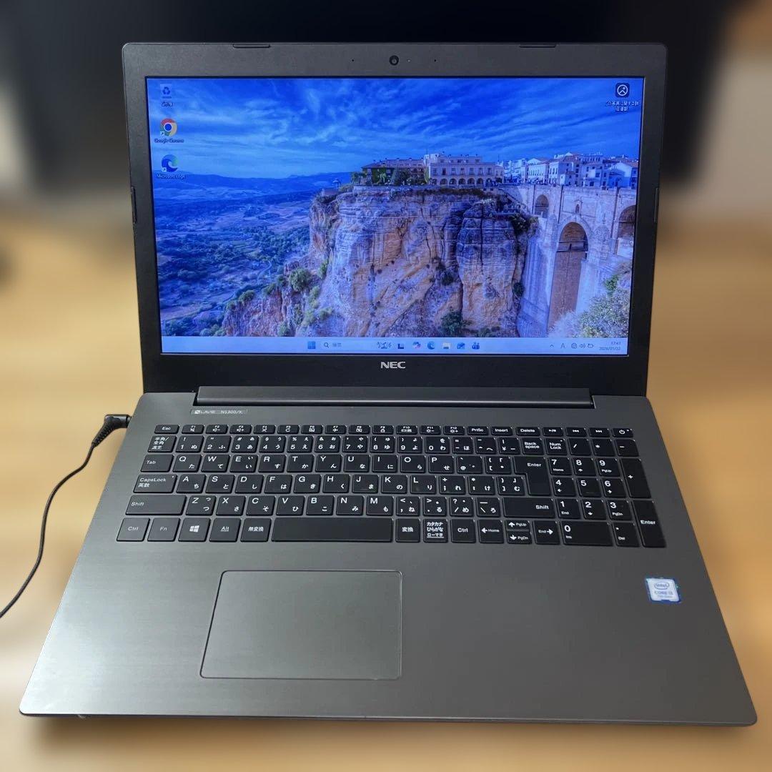 美品　NEC LAVIE NS300/K 第7世代i3 NEC Lavie NS300/M PC-NS300MAR Core i3 8GB メモリ 256GB SSD DVD