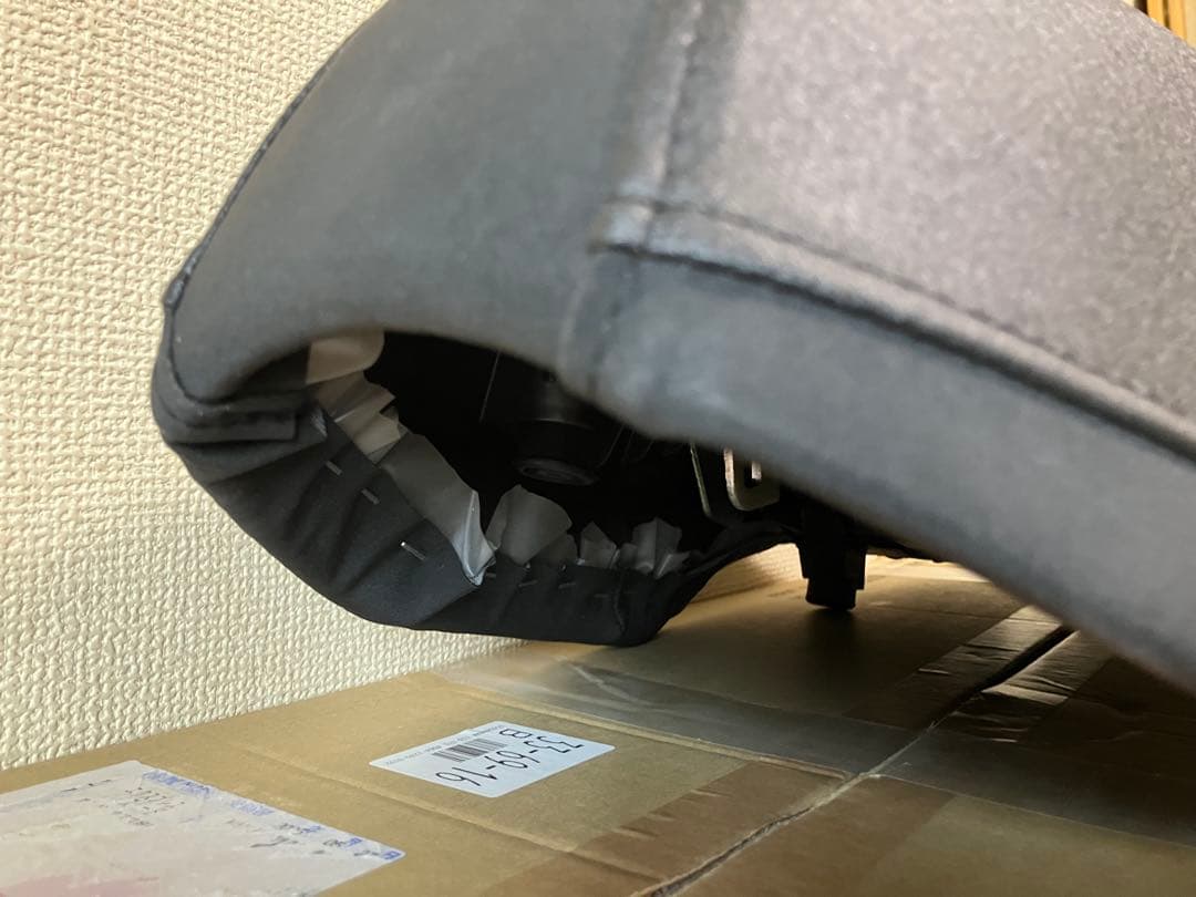 XSR900 （RN80J）'22年型純正シート＋ゲルザブSS（ジャンク品） - メルカリ