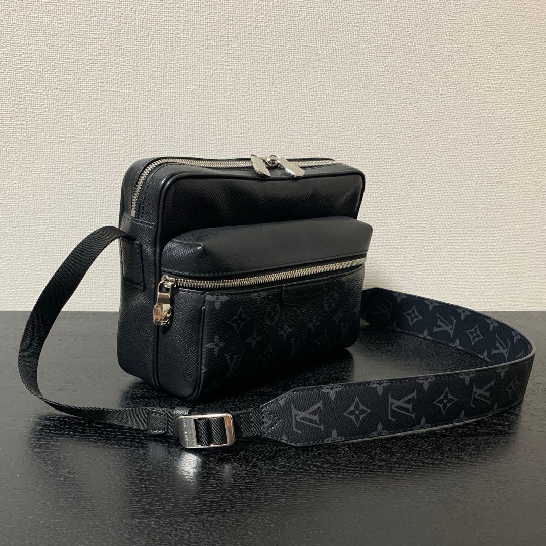 ⭐︎K⭐︎ ルイヴィトン アウトドア・メッセンジャーPM