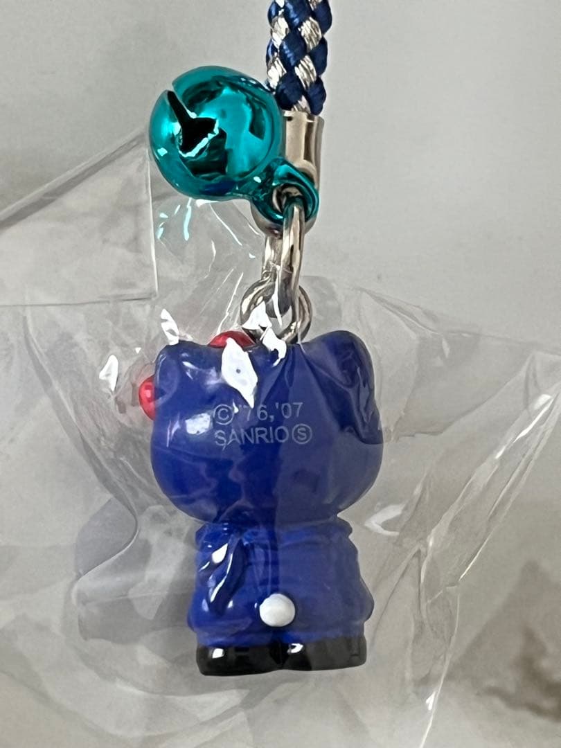 ご当地キティ 根付けストラップ 三重限定 - メルカリ