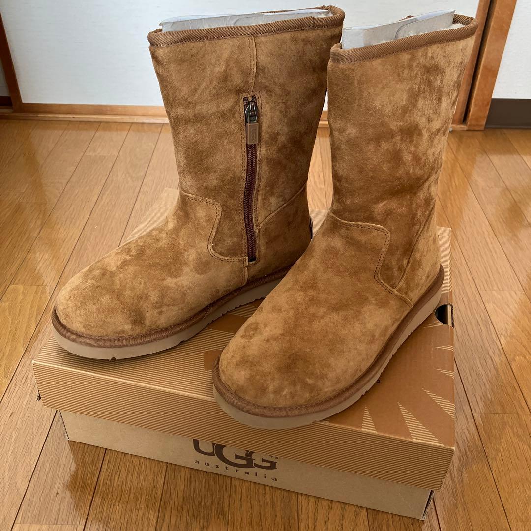 新品未使用！UGG W PIERCEムートンブーツ 23cmベージュ