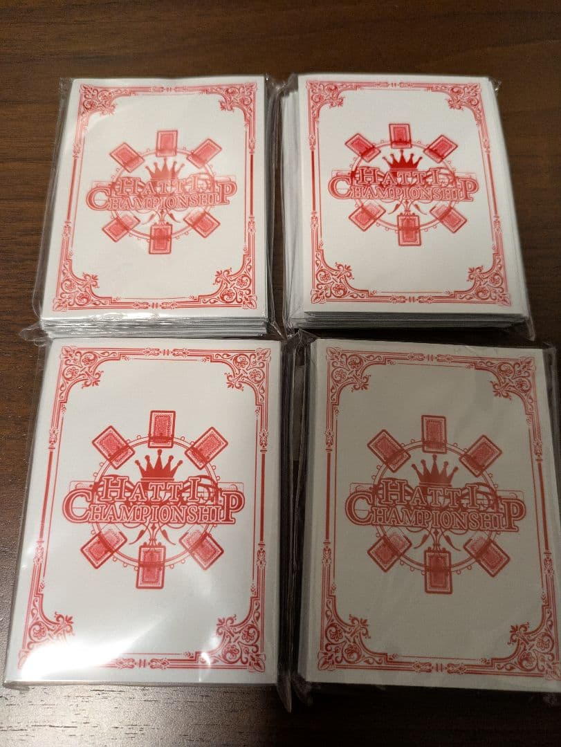 はっちCS スリーブ 白 赤 上位賞 4個 65枚入り】はっちcsオリジナルスリーブ【赤】マット素材 - カード