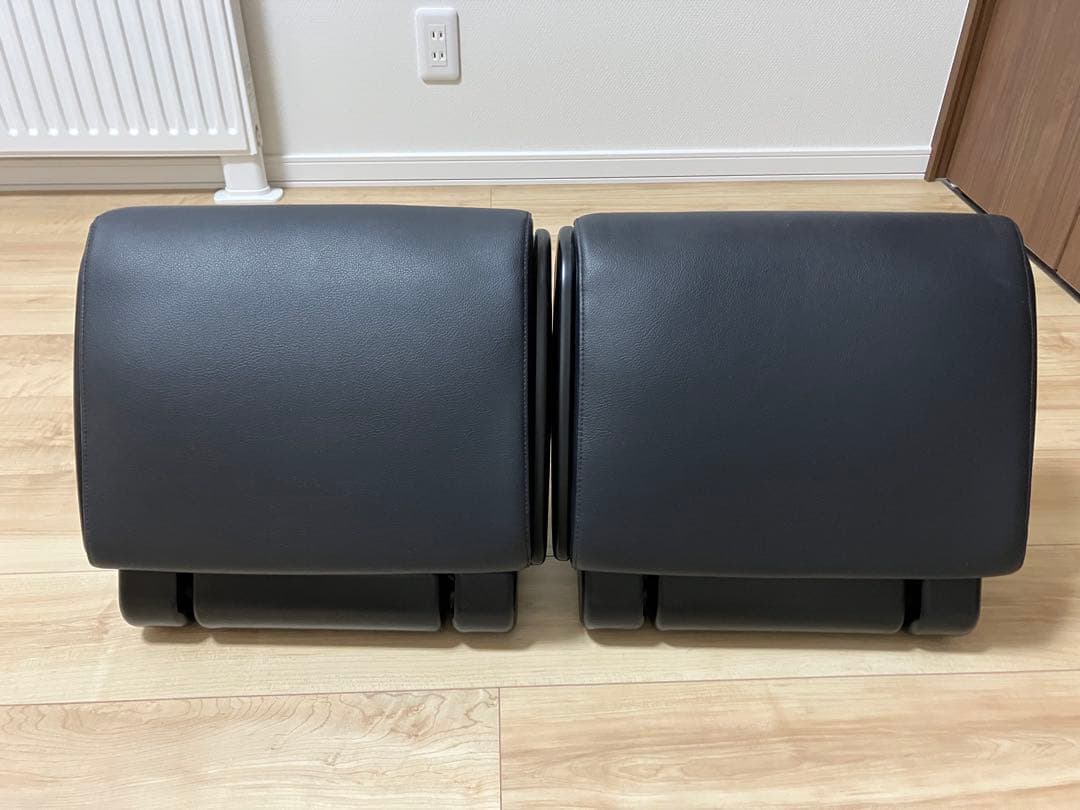 TOYOTA純正　80系ヴォクシー・ノア　オットマン