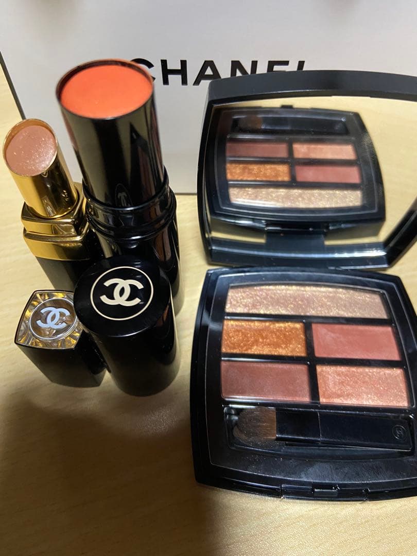 CHANEL レベージュパレットルガール　ゴールデン