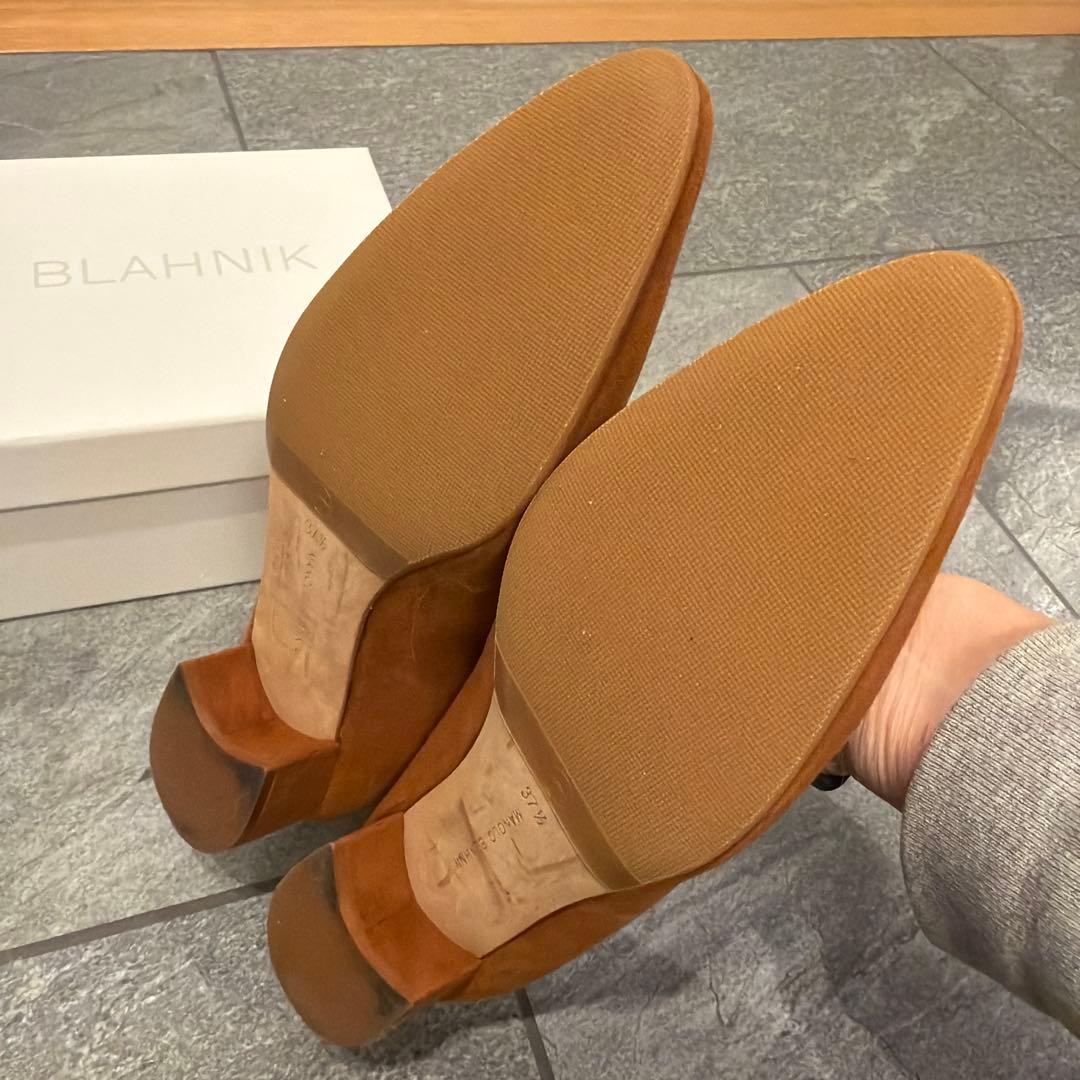 マノロブラニク パンプスリストニー ロンハーマン37.5 Drawer OHGA