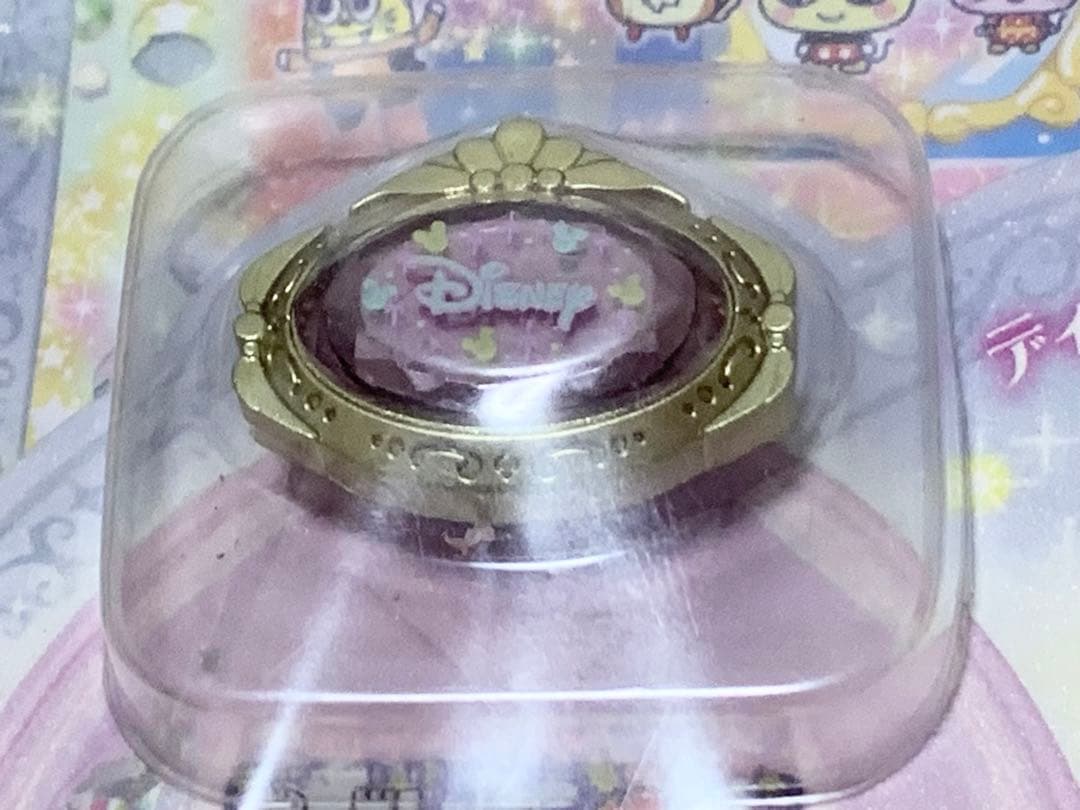 たまごっちp's ピース たまデコピアス ディズニー - メルカリ