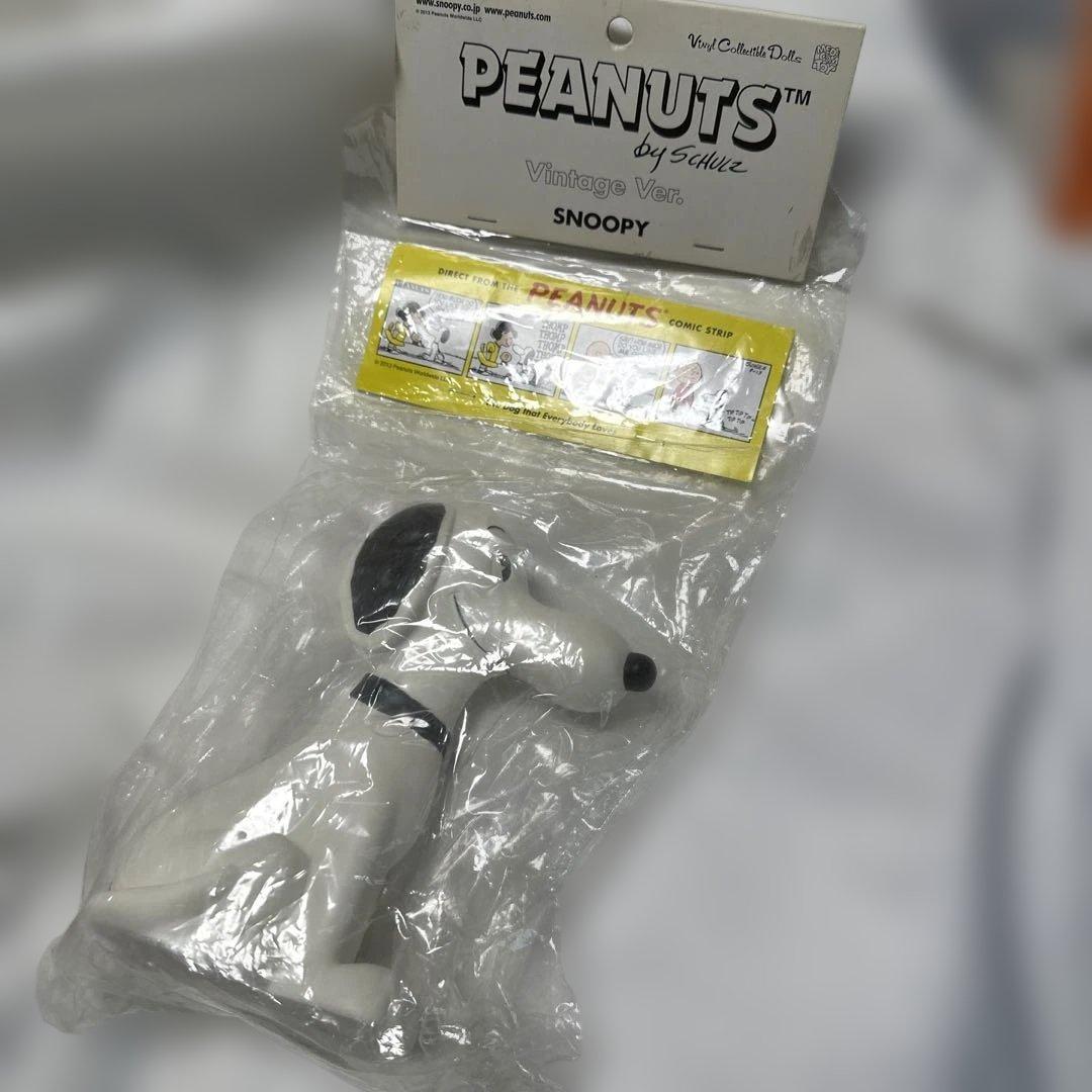 メディコム VCD ピーナッツ スヌーピー ビンテージ ver ソフビフィギュア スヌーピー」＆「チャーリー・ブラウン」の3アイテムが完成品