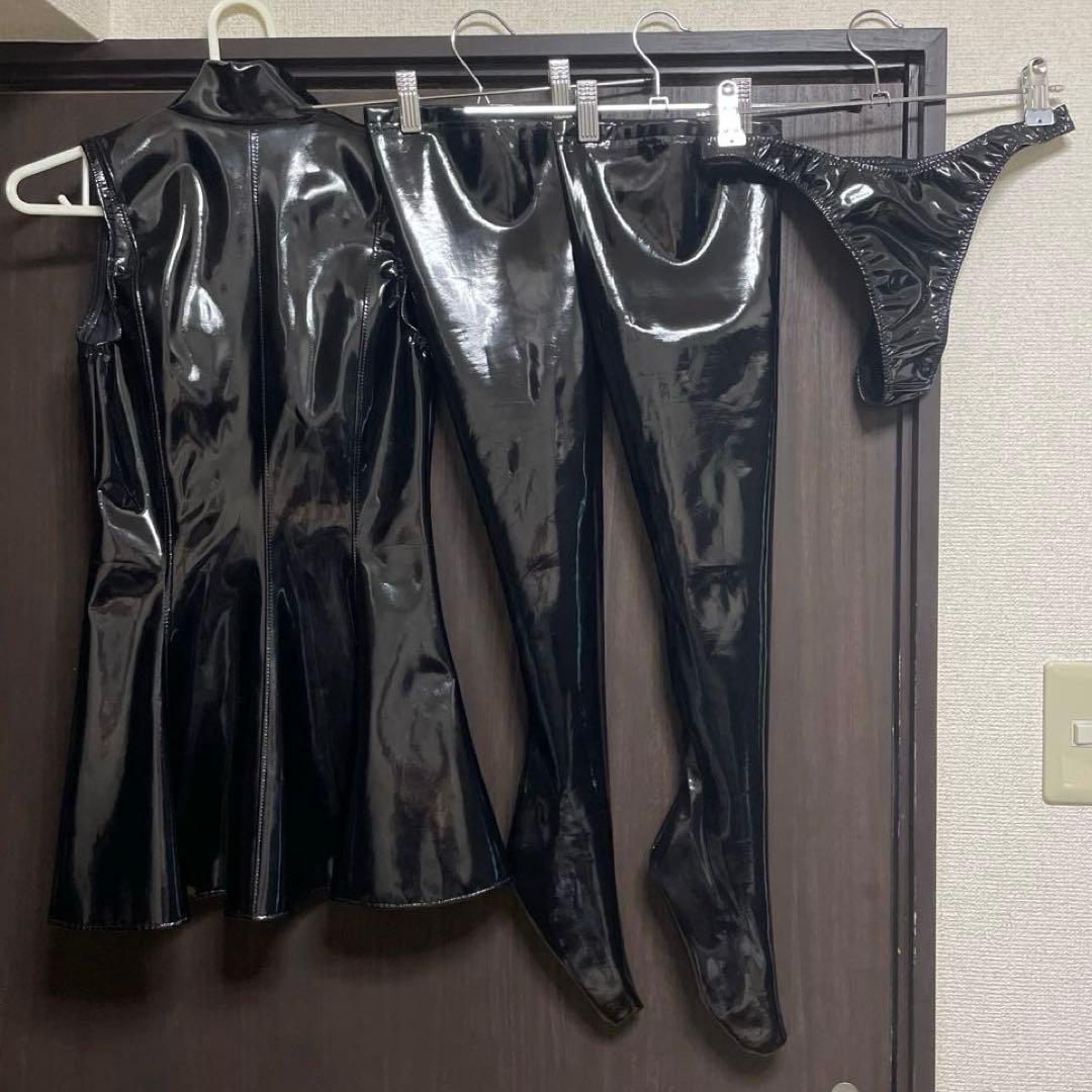 アフィックスパラパラ エナメルワンピース・レッグカバー・Tバック