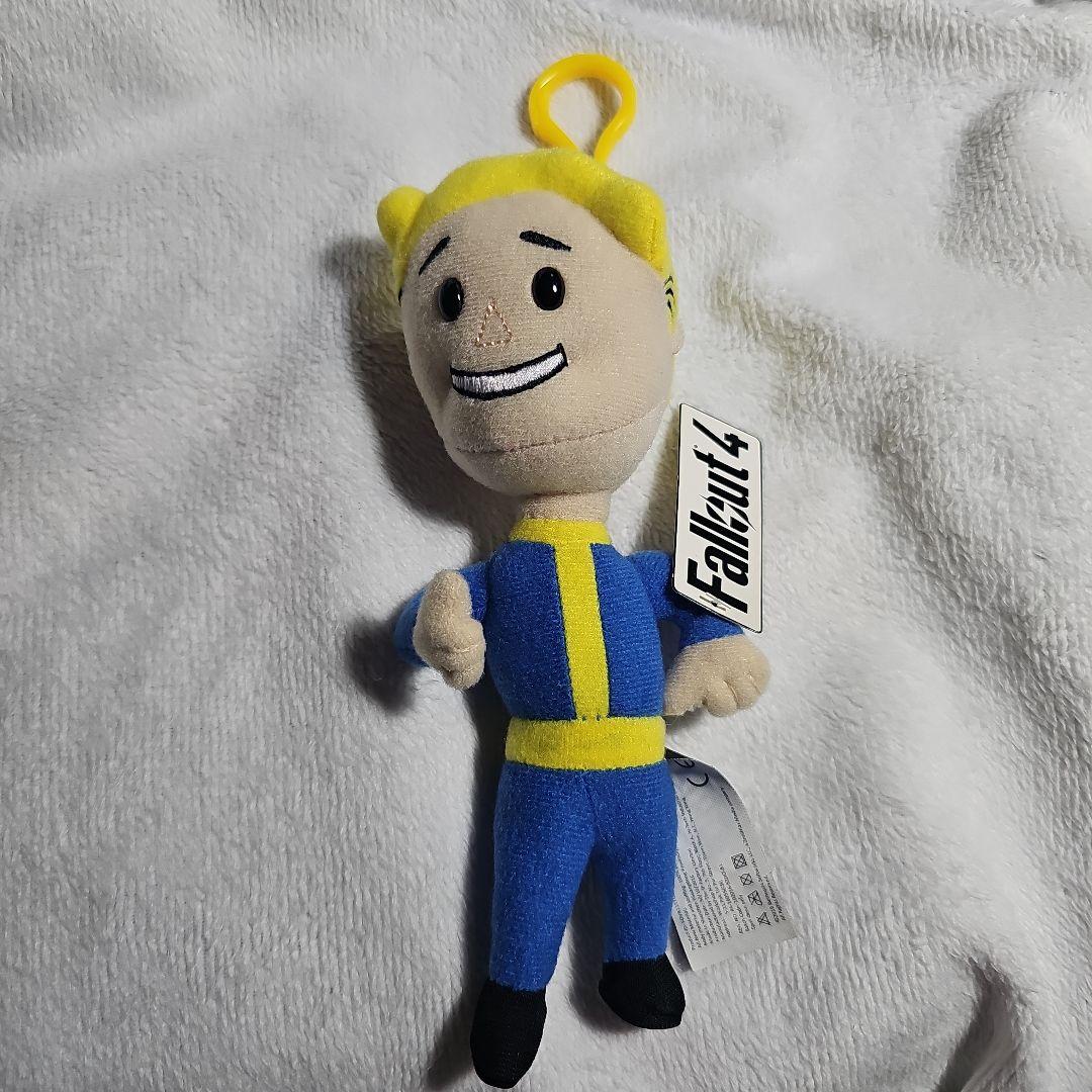 Fallout 4 Vault Boy ぬいぐるみキーホルダー - メルカリ