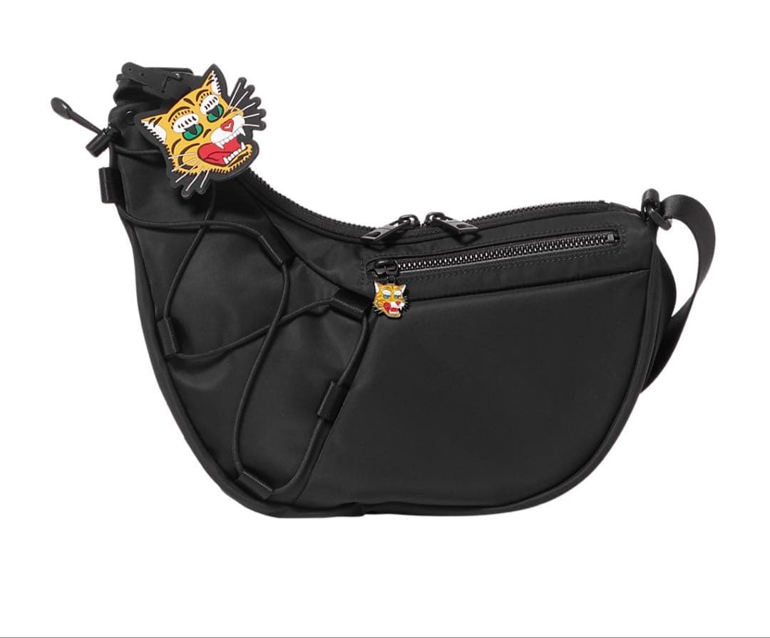 オニツカタイガー　オニツカ　ショルダーバック　メッセンジャーバック