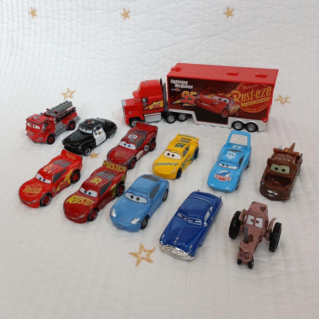 トミカ ライトニング・マックィーン 12台まとめ売り - メルカリ