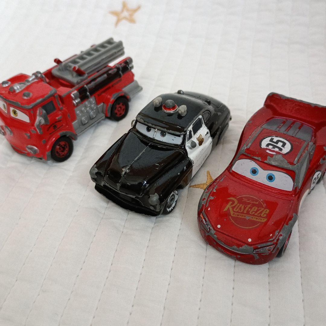 トミカ ライトニング・マックィーン 12台まとめ売り - メルカリ