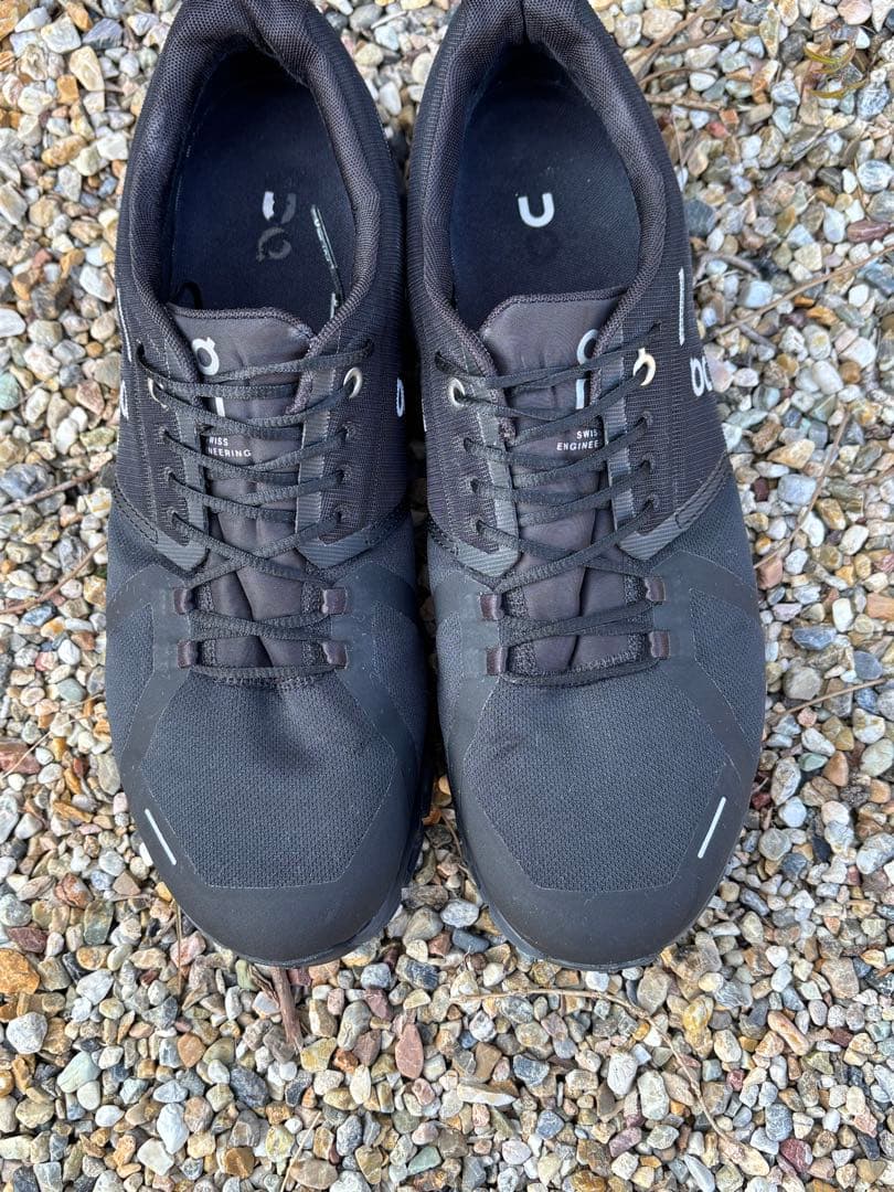 靴 On CLOUD 5 WATERPROOF