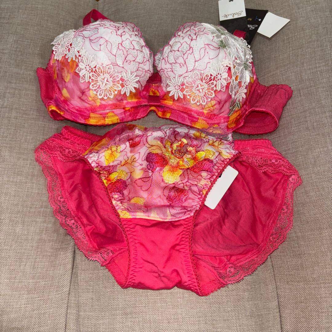 サルート ワコール ブラジャー ショーツ セット D70 - メルカリ