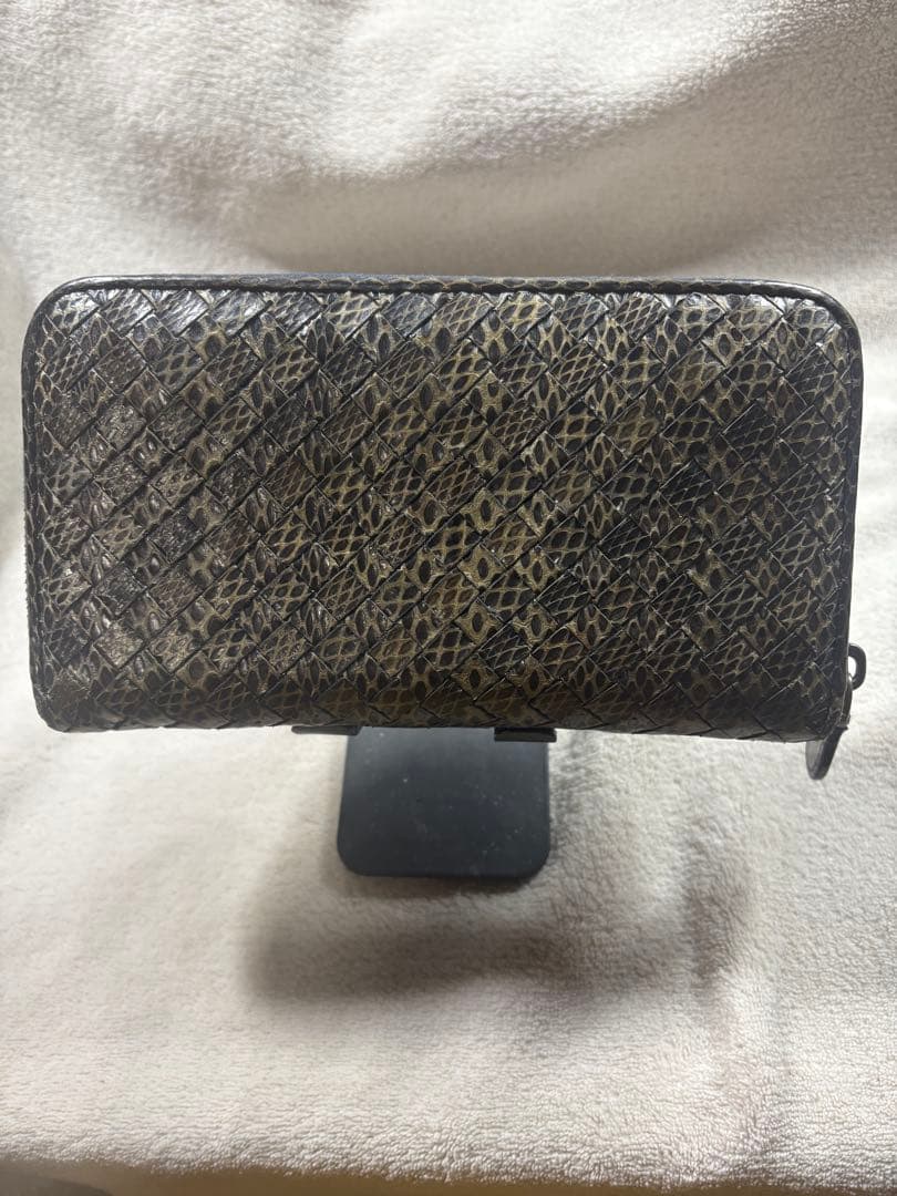 極美品　希少パイソン　ボッテガべネタイントレチャート　長財布　ラウンドファスナー