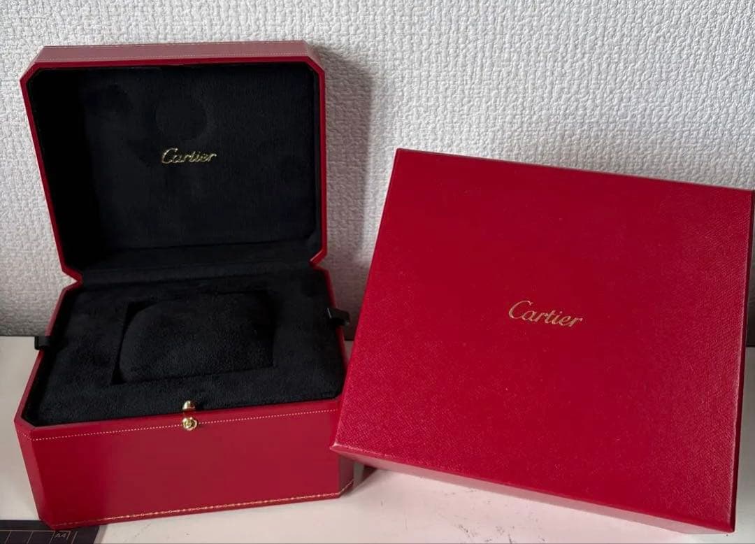 Cartier レッドレザーボックス