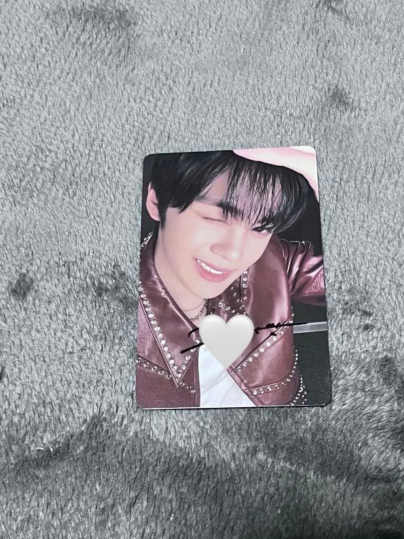 ZB1 ゼベワンオフイベ会場トレカ　ギュビン サイン