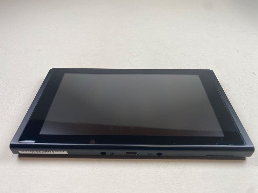 switch 2018年製　本体のみ