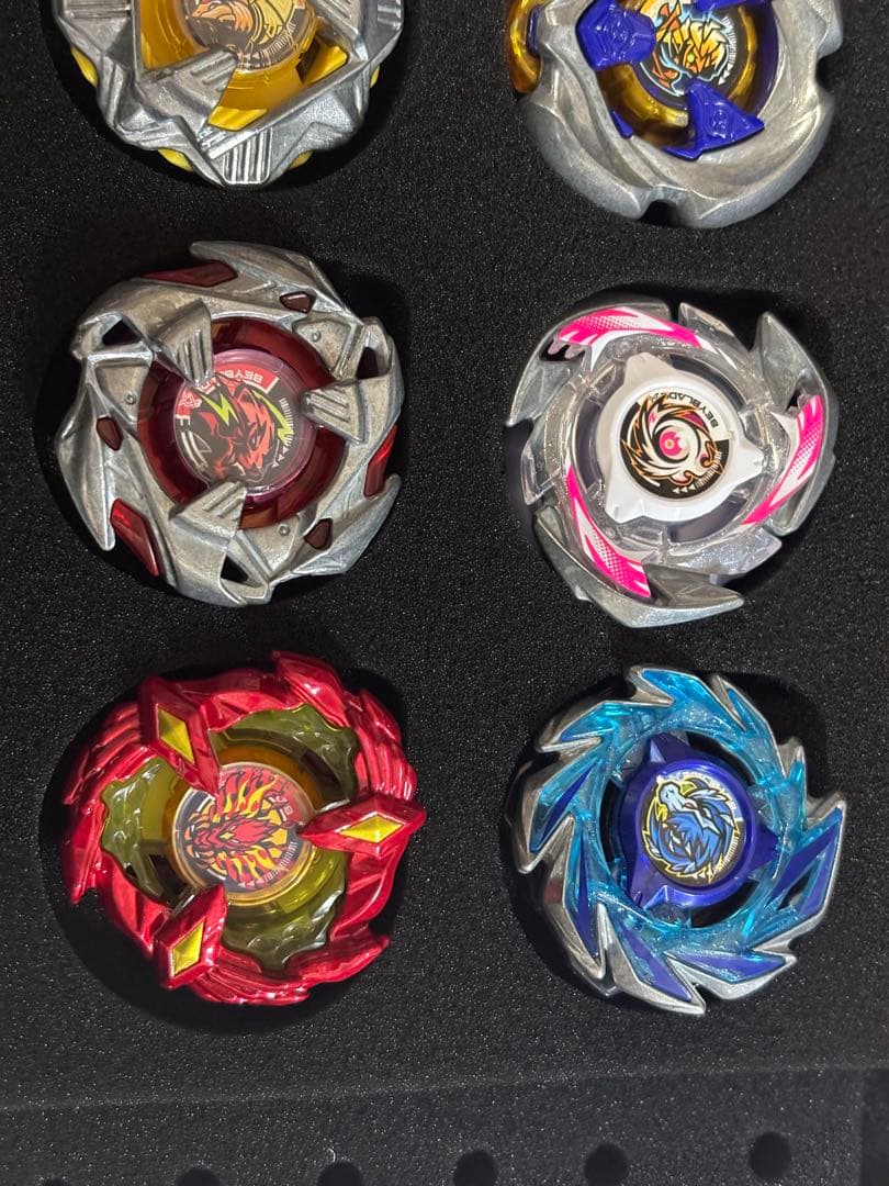 ベイブレードX まとめ売り ベイ8個、ランチャー、ケースなど付属