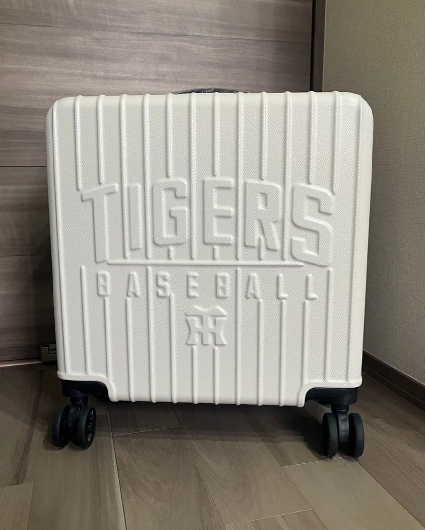 【未使用】阪神タイガース キャリーケース(非売品)