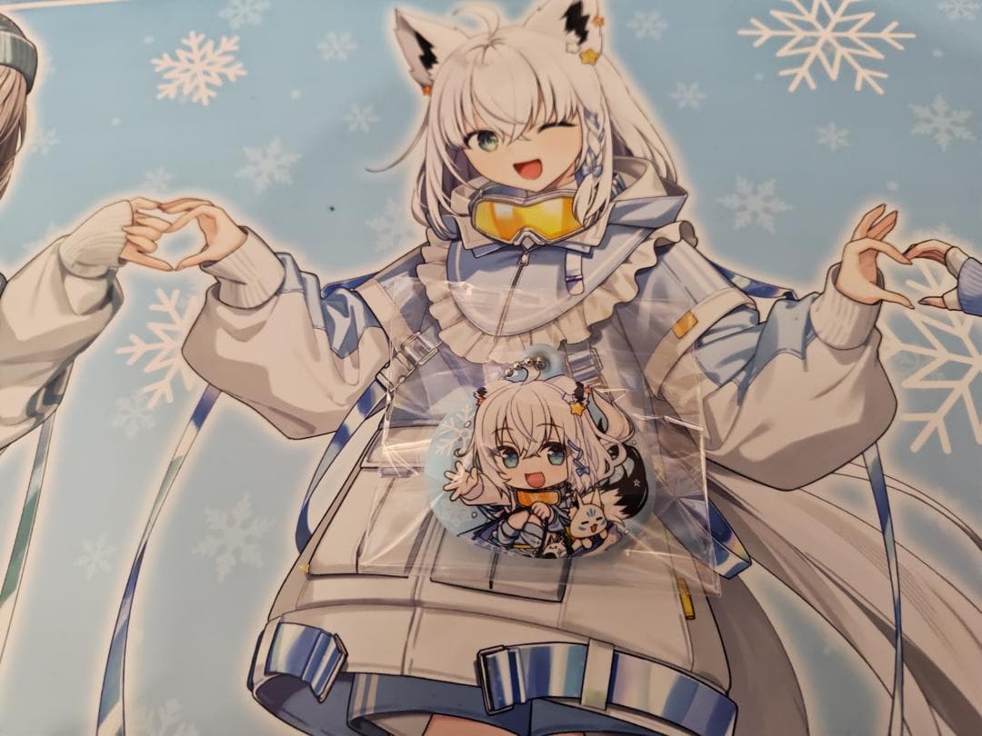 ホロライブ 狭山スキー場 白上フブキ 雪玉風キーホルダー - メルカリ