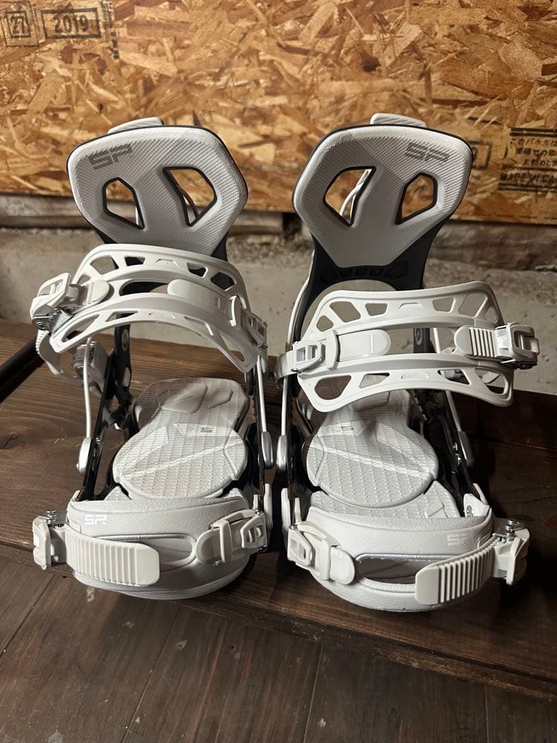 SP CORE リアエントリー スノーボードビンディング ホワイト