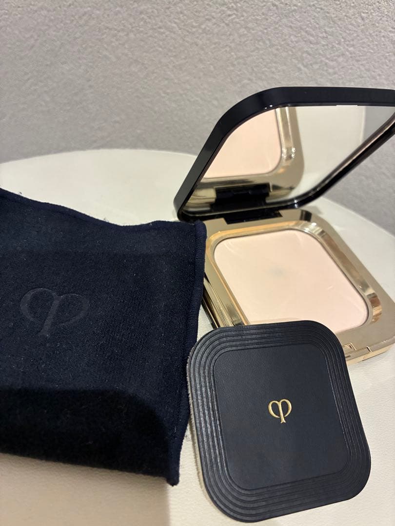 クレ・ド・ポー ボーテ プードルコンパクトエサンシエルｎ クレ・ド・ポー ボーテ】プードルコンパクトエサンシエルn レビュー