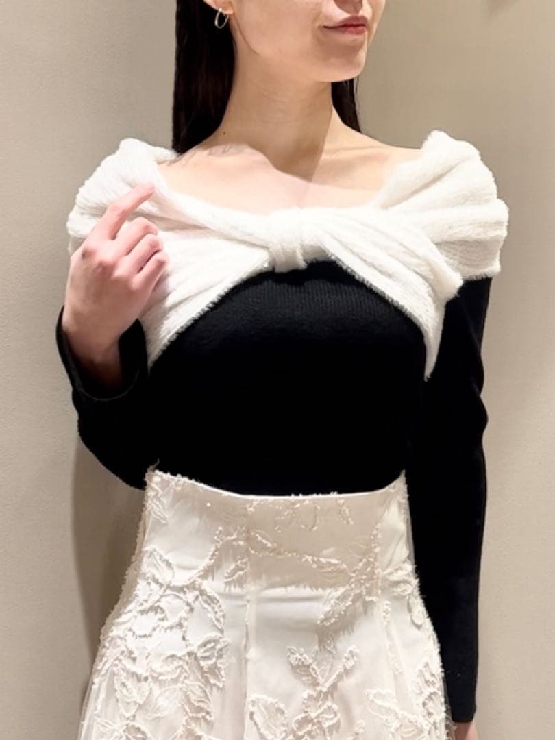 スナイデル WEB限定オフショルダーリボンニット ブラック - メルカリ