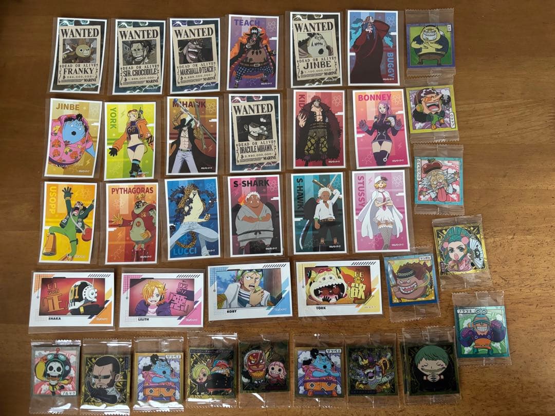 ワンピース　グッズ　まとめ売り 史上最大の『ONE PIECE』公式グッズショップONE PIECE 麦わらストア