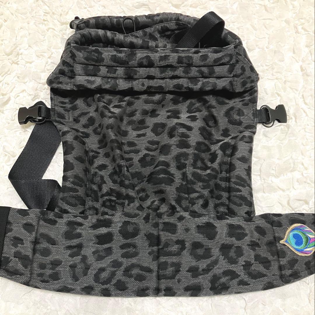 アーティポッペ 抱っこ紐 ヒョウ柄 レオパード