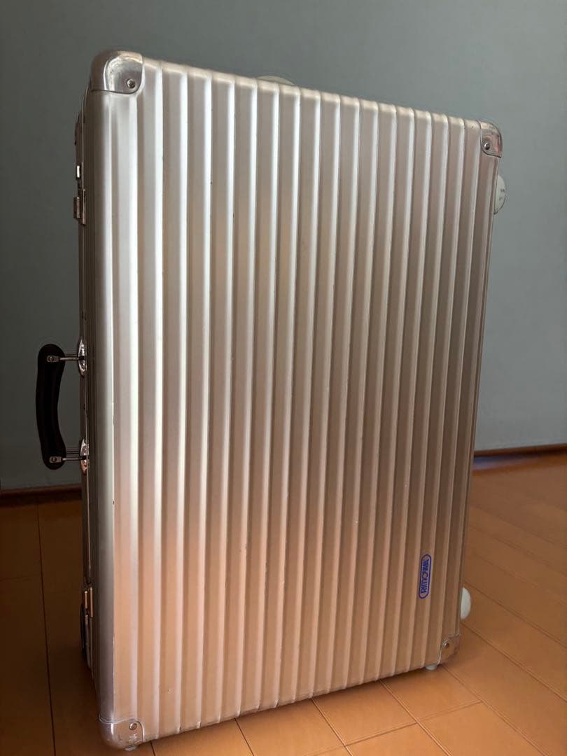 RIMOWA リモワ　クラシックフライト　キャリーケース　旅行カバン　82Ｌ 1-3泊] リモワ クラシックフライト 35L シルバー 4輪 RIMOWA CLASSIC