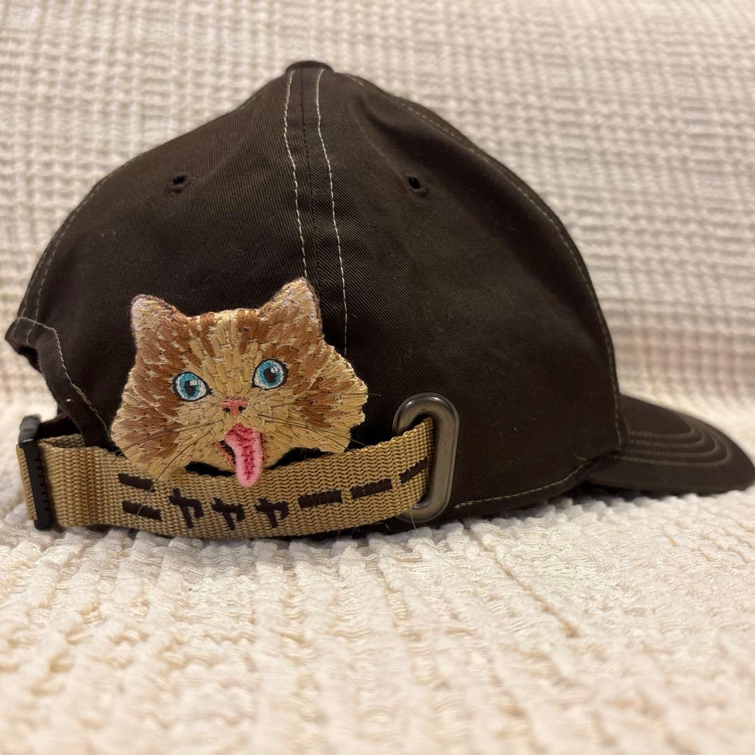 CA4LA 猫刺繍ブローチ付きキャップ ブラウン