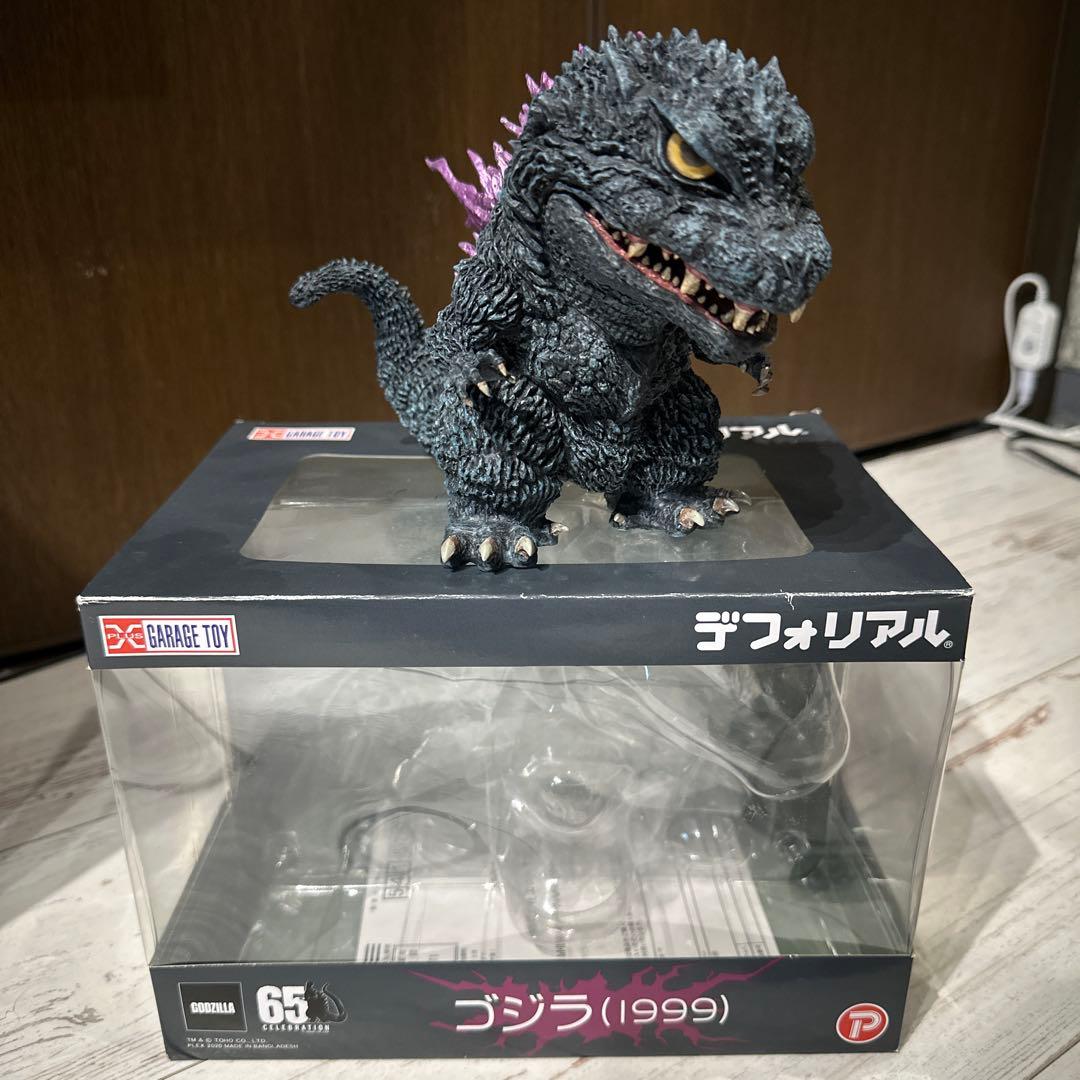 デフォリアル ゴジラ (1999) フィギュア 一般流通版 - メルカリ