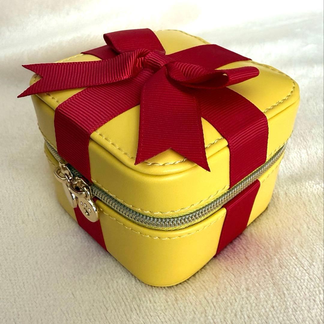 美品】猫の恩返し アクセサリーケース おさかなクッキー箱 - メルカリ