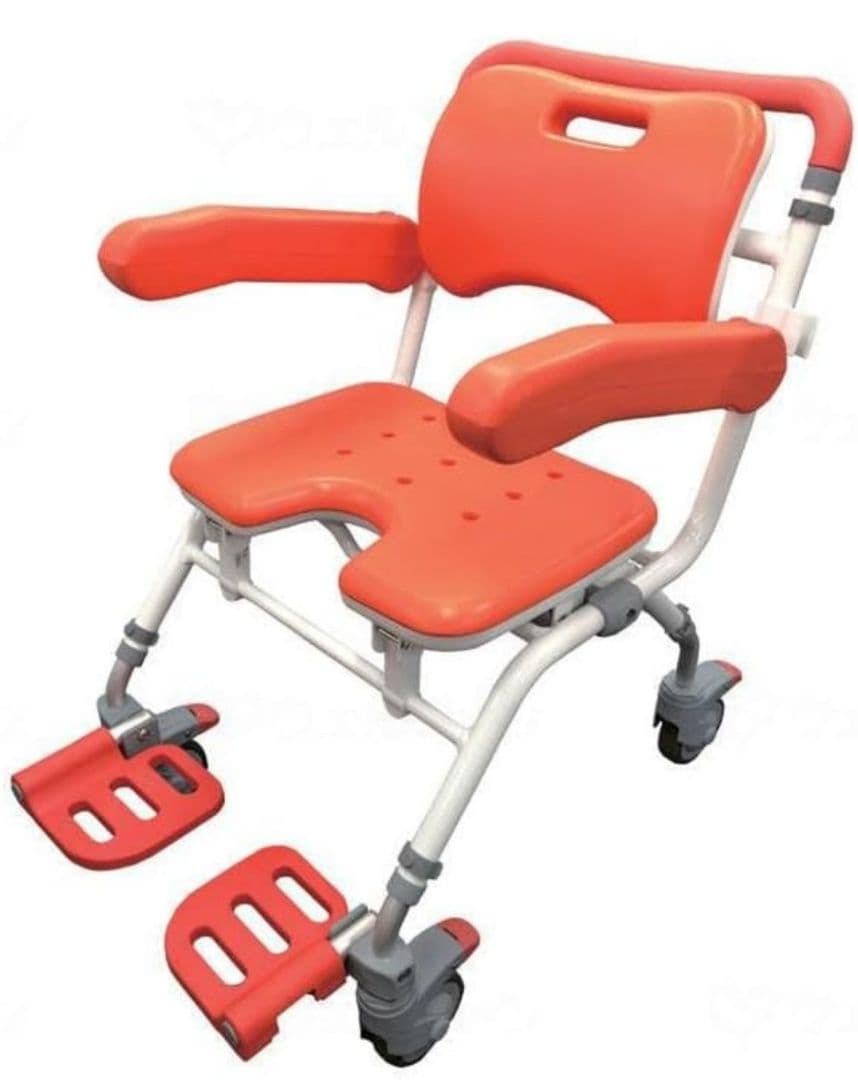 移動できるシャワーチェア ウーゴ君