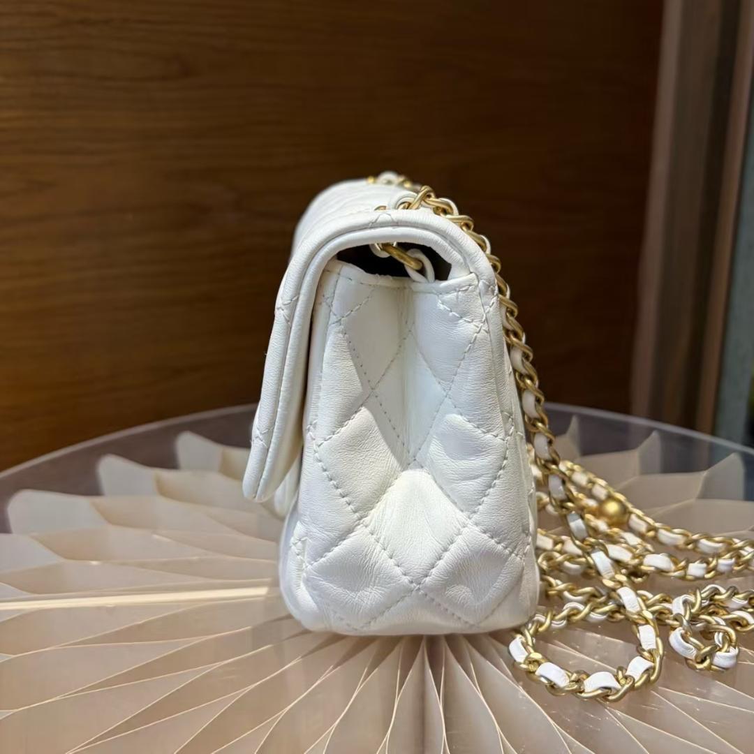 CHANEL ホワイト キルティング ショルダーバッグ ノベルティ - メルカリ