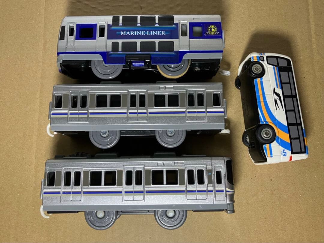 箱付き プラレール プラロード大鉄橋&マリンライナーセット - メルカリ