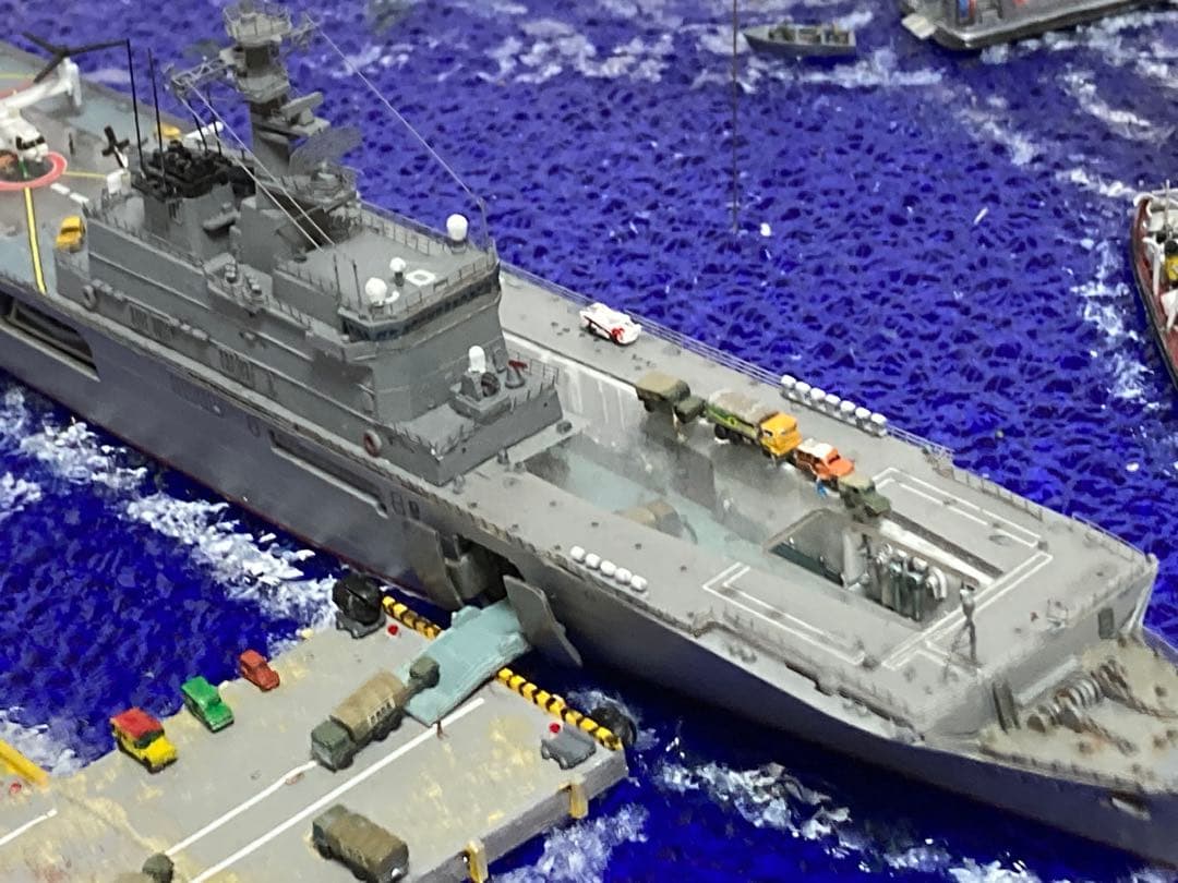 海上自衛隊 ジオラマ完成品 【絆の記憶　災害派遣】 1/700 艦船モデル