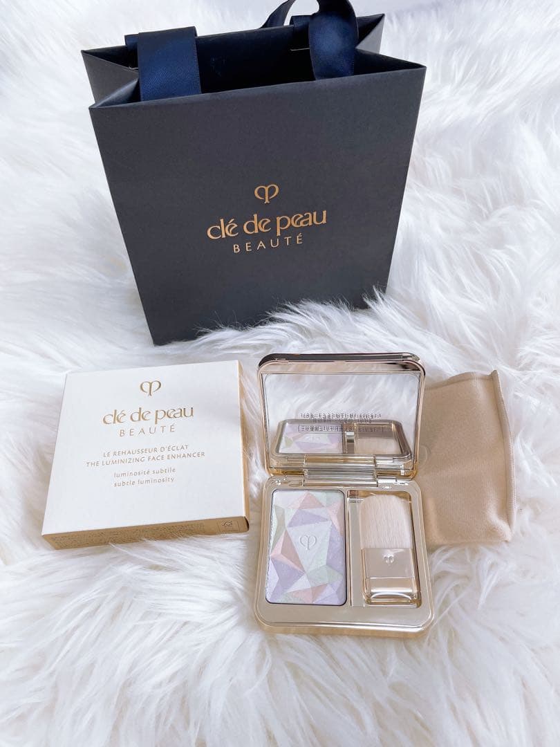 最終値下げ完全新品未使用clé de peau BEAUTÉ 17