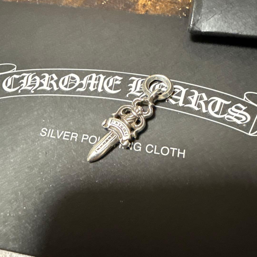 No5 ダガーチャーム CHROME HEARTS