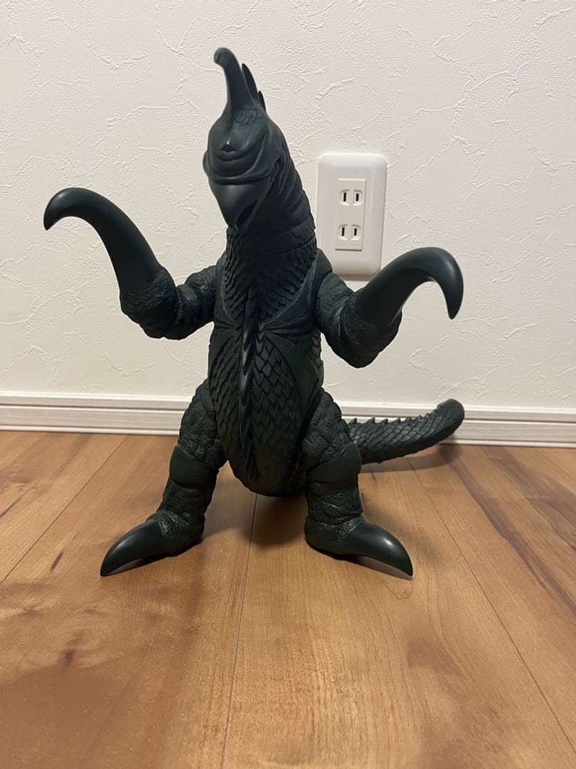 ガイガン　WAVEソフビ　キット　 30cm