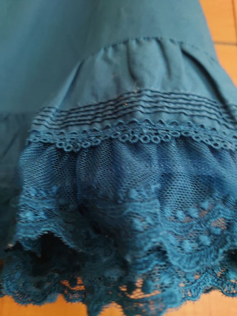 未使用 極美品ピンクハウスの花の刺繍と裾野 レースが美しい