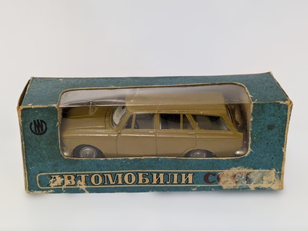 CCCP 1/43 モスクビッチ 426 旧ソ連製