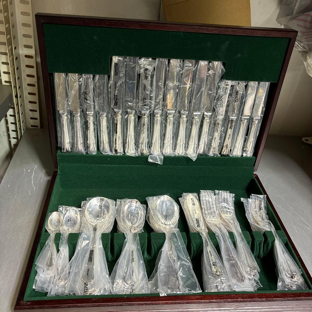 BUTLER イギリス製　カトラリーセット　約75本