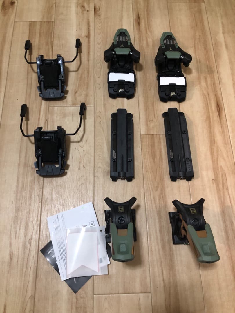 未使用品、送料無料 アトミック シフトビンディング 《2025》