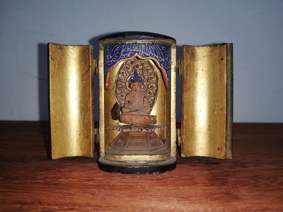 仏教美術 厨子 入り 金彩 彩色 如来像 木彫 懐中 仏像