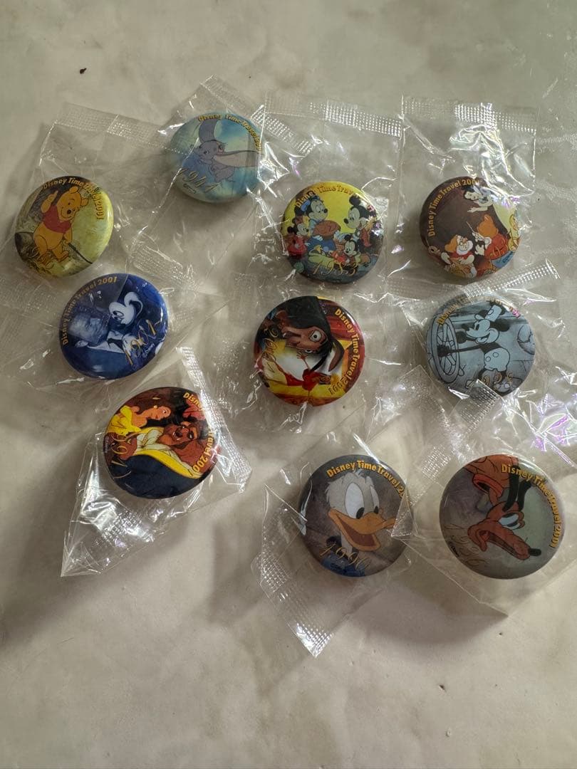 ディズニー缶バッジ 10個セット - メルカリ