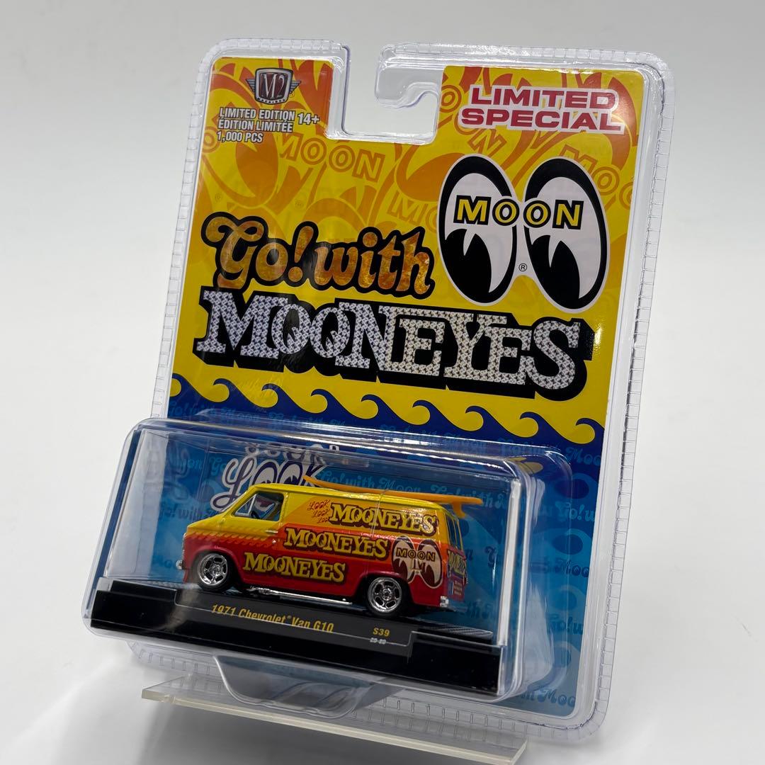 M2マシーン MOONEYES 1971 Chevrolet Van G10 M2 Machines x MOONEYES Vanning a Go, Go! Limited Quantity. This